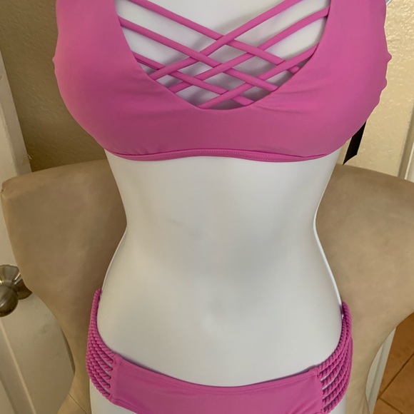 New Hollis tee bathing suit 👙 - Picture 8 of 8